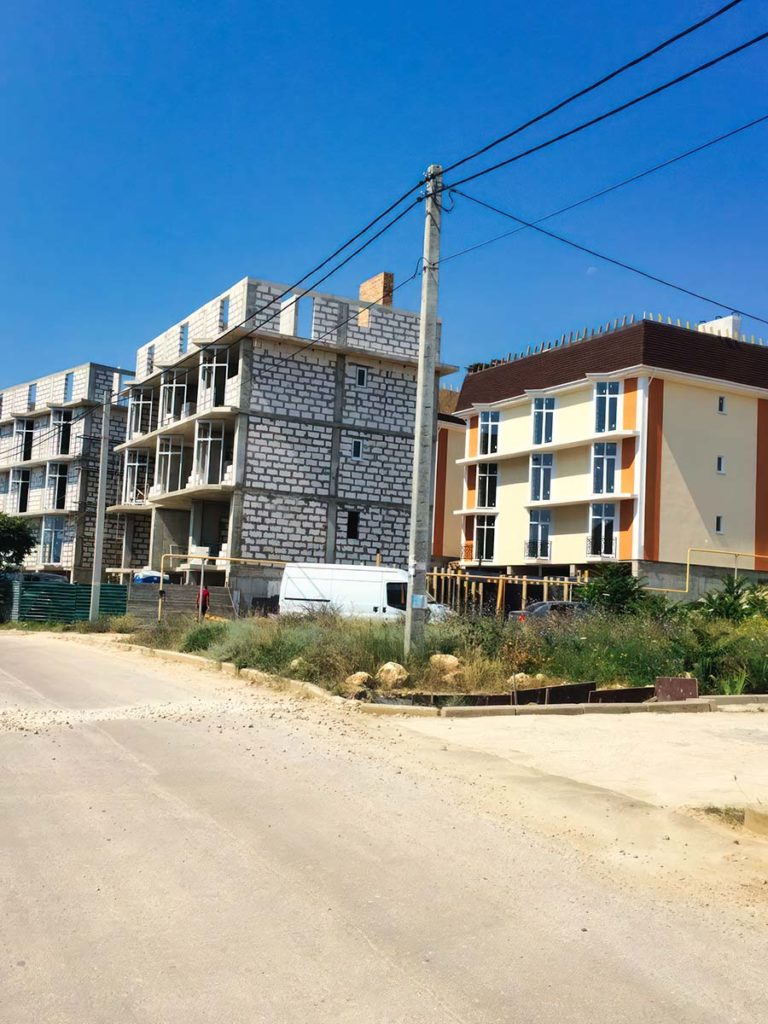 СТРОИТЕЛЬСТВО ДОМОВ — СевСтрой Бригада Строительство дома на участке со сложным рельефом