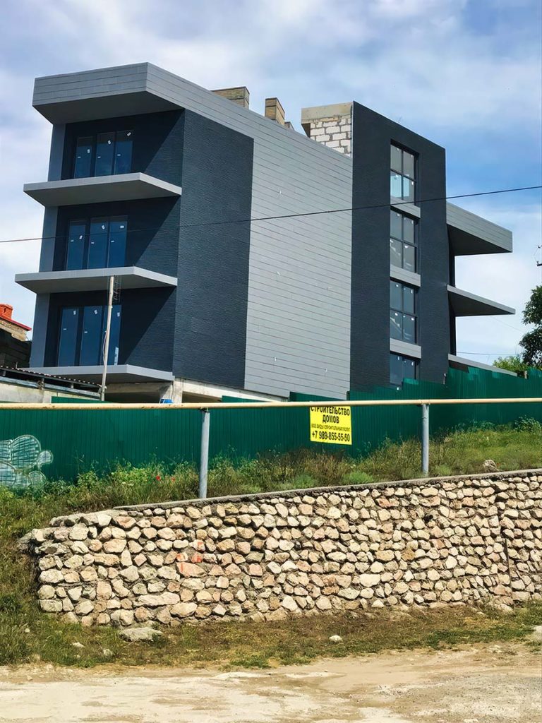 СТРОИТЕЛЬСТВО ДОМОВ — СевСтрой Бригада Строительство коттеджа в жилом районе Севастополя