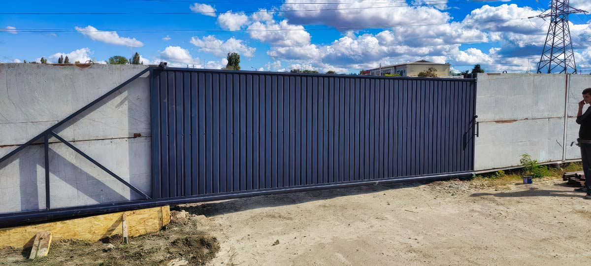 МЕТАЛЛОКОНСТРУКЦИИ — СевСтрой Бригада Ограждение участка в Крыму