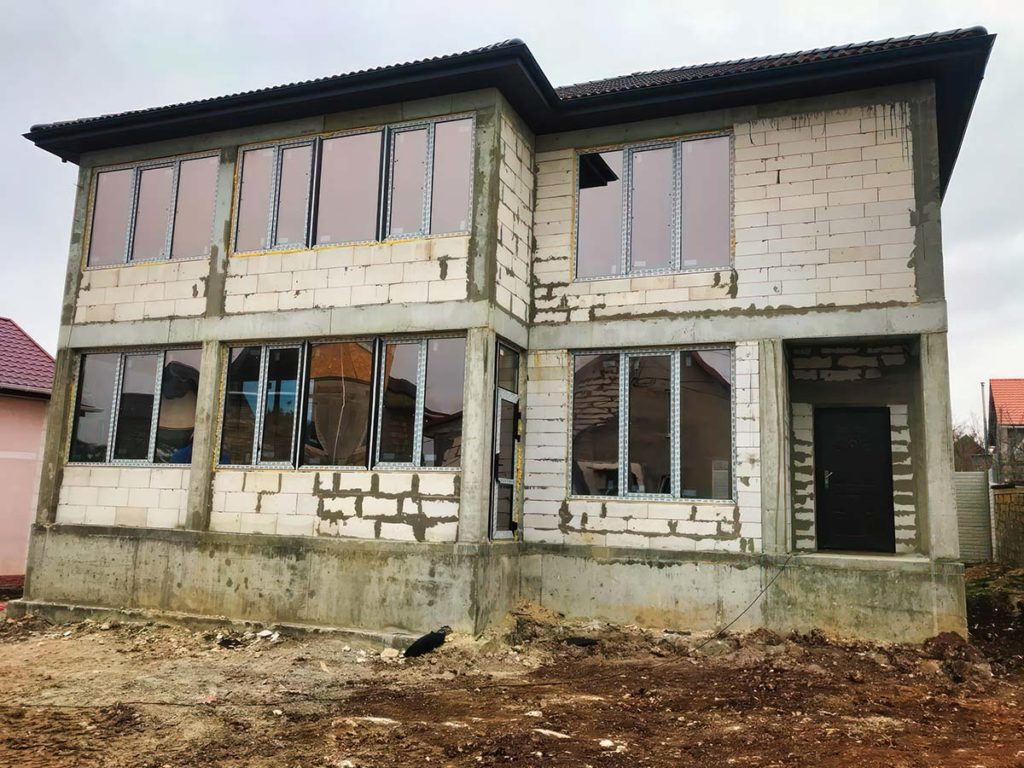 СТРОИТЕЛЬСТВО ДОМОВ — СевСтрой Бригада Частный дом с готовой кровлей и фасадом