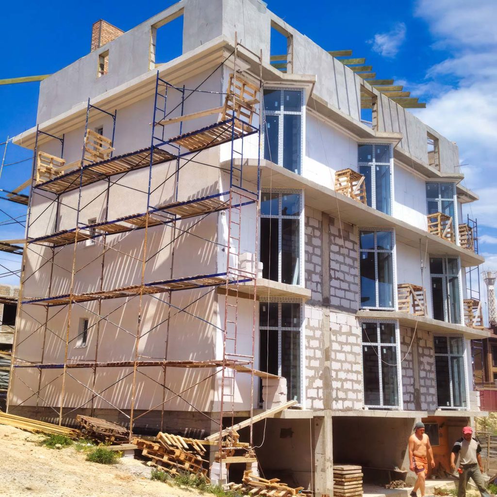 СТРОИТЕЛЬСТВО ДОМОВ — СевСтрой Бригада Коттедж на участке после завершения строительства