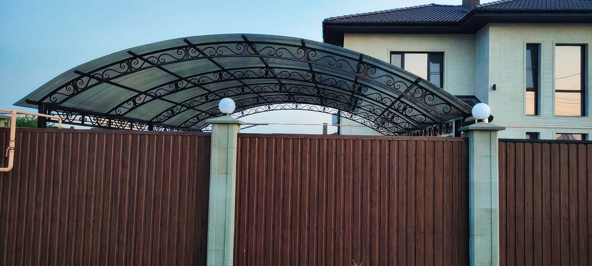 МЕТАЛЛОКОНСТРУКЦИИ — СевСтрой Бригада Уличное ограждение участка в Севастополе