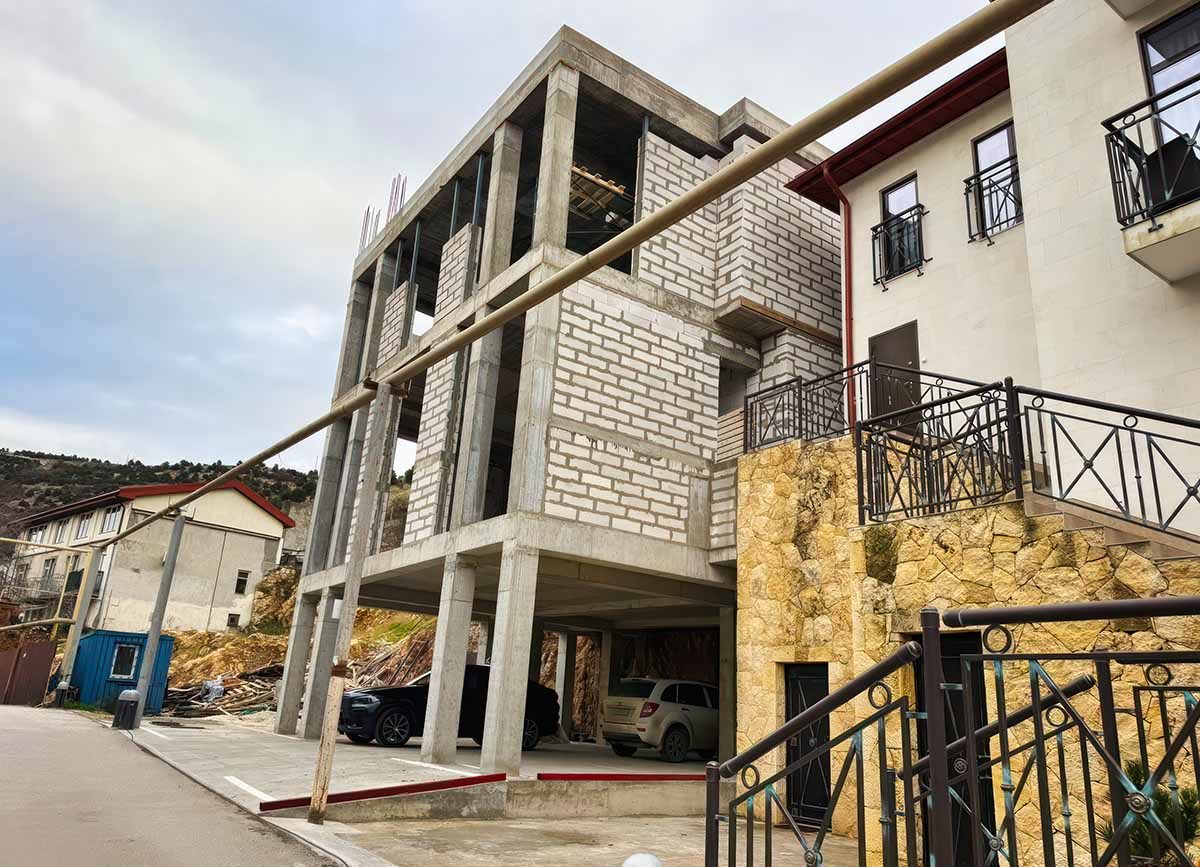 СТРОИТЕЛЬСТВО ДОМОВ — СевСтрой Бригада Строительство дома с эксплуатируемой кровлей и террасой