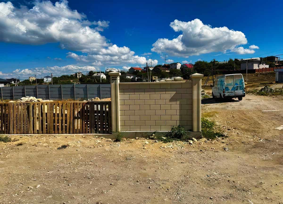 Бетонные заборы на ЮБК